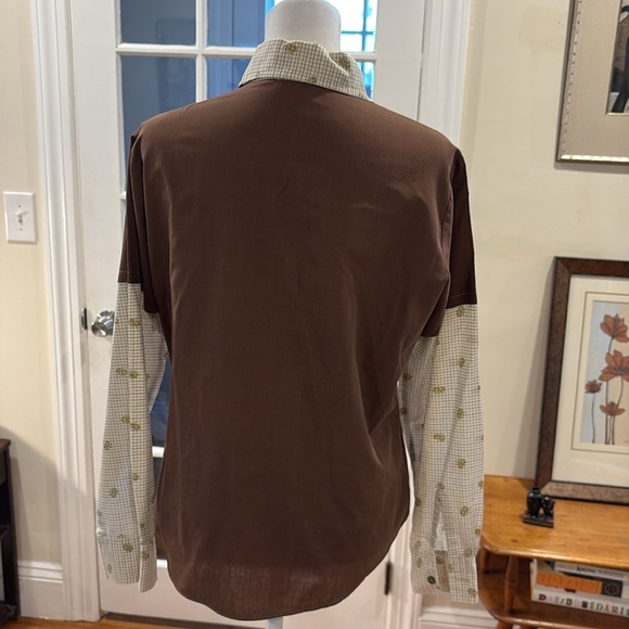 Vintage brown button down with patterned sleeves and top. Size M - Picture 6 of 7
